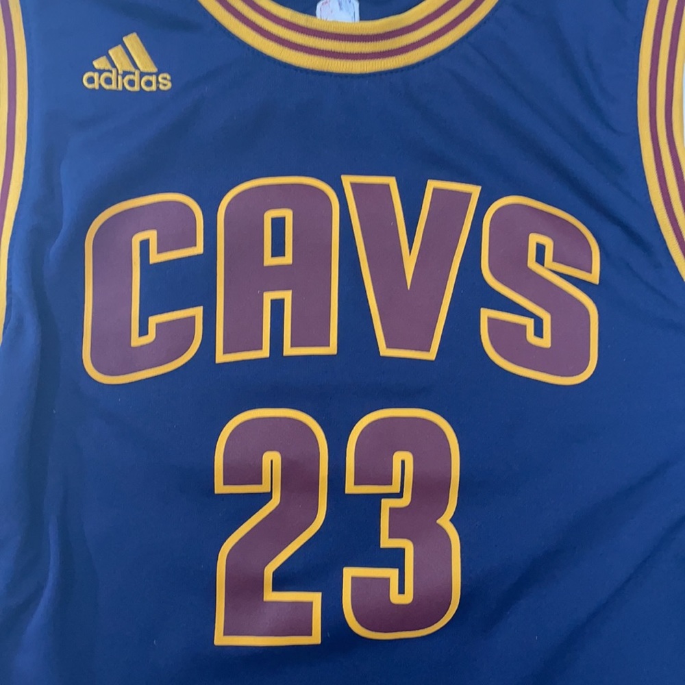 Adidas Lebron James Cleveland Cavaliers Jersey - Picture 3 of 4